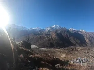 kyanjin valley and himalayas view to kyanjin ri hike