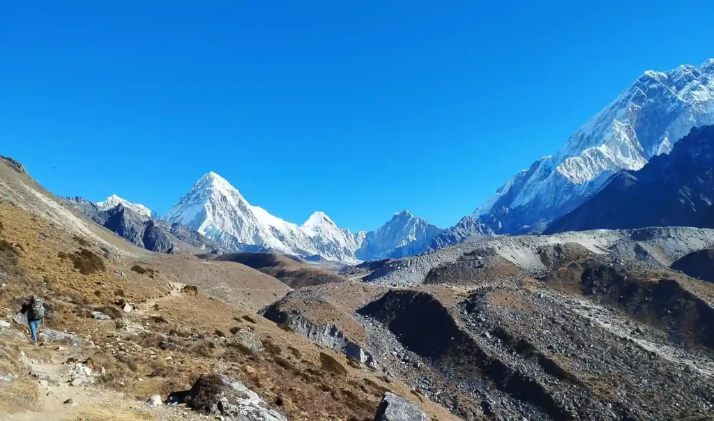 Everest Base Camp Trek in September 6 EBC trail