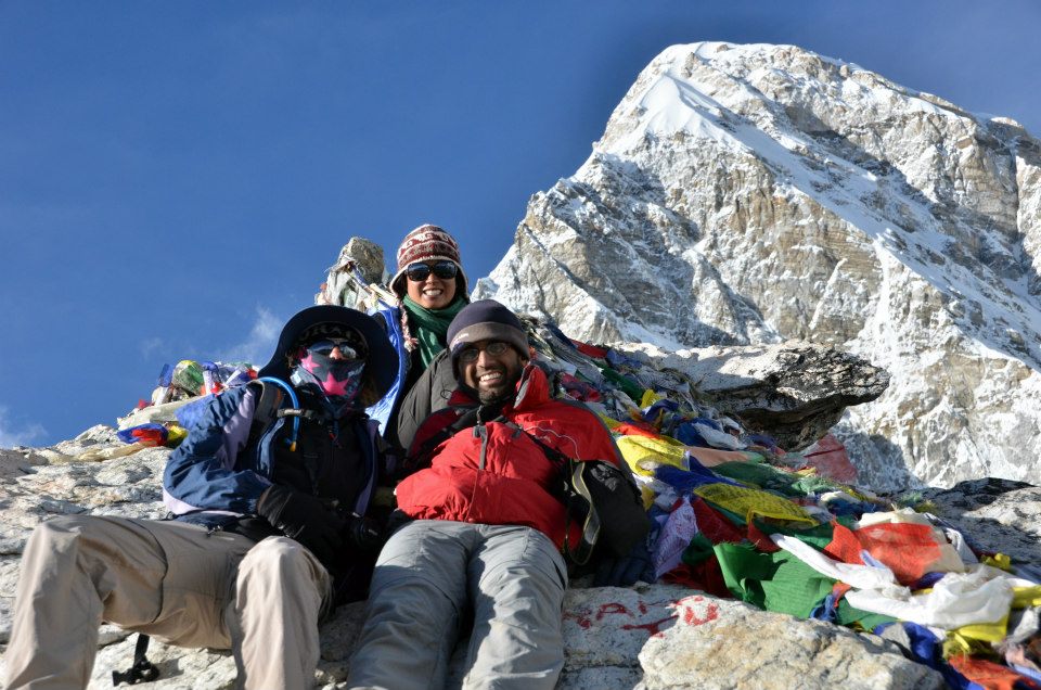 Kala Patthar 2 trekkers hike to view point